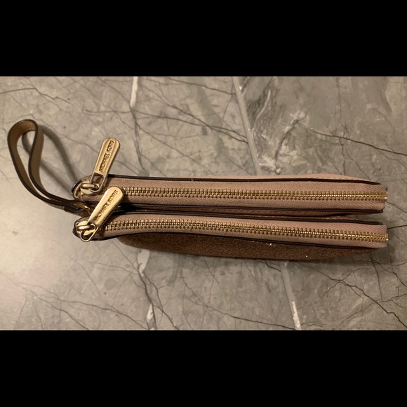 Authentic double zip MK wristlet - Picture 6 of 7